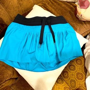 Lululemon tennis skirt size 6